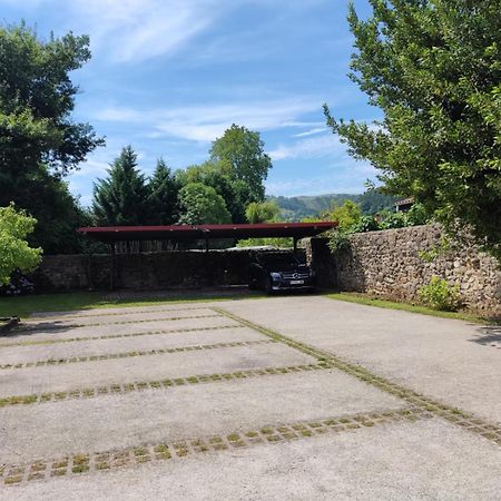 Corrales De Buelna Posada Real La Montanesa מראה חיצוני תמונה