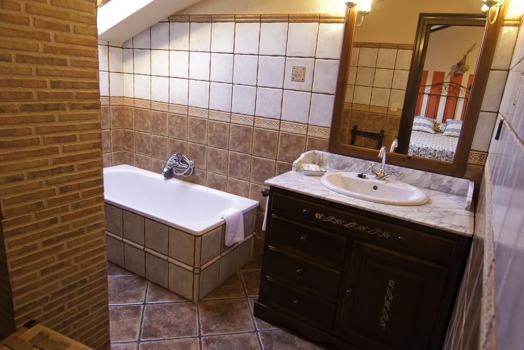Corrales De Buelna Posada Real La Montanesa חדר תמונה