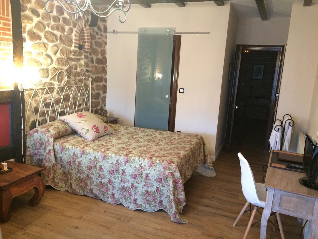 Corrales De Buelna Posada Real La Montanesa מראה חיצוני תמונה